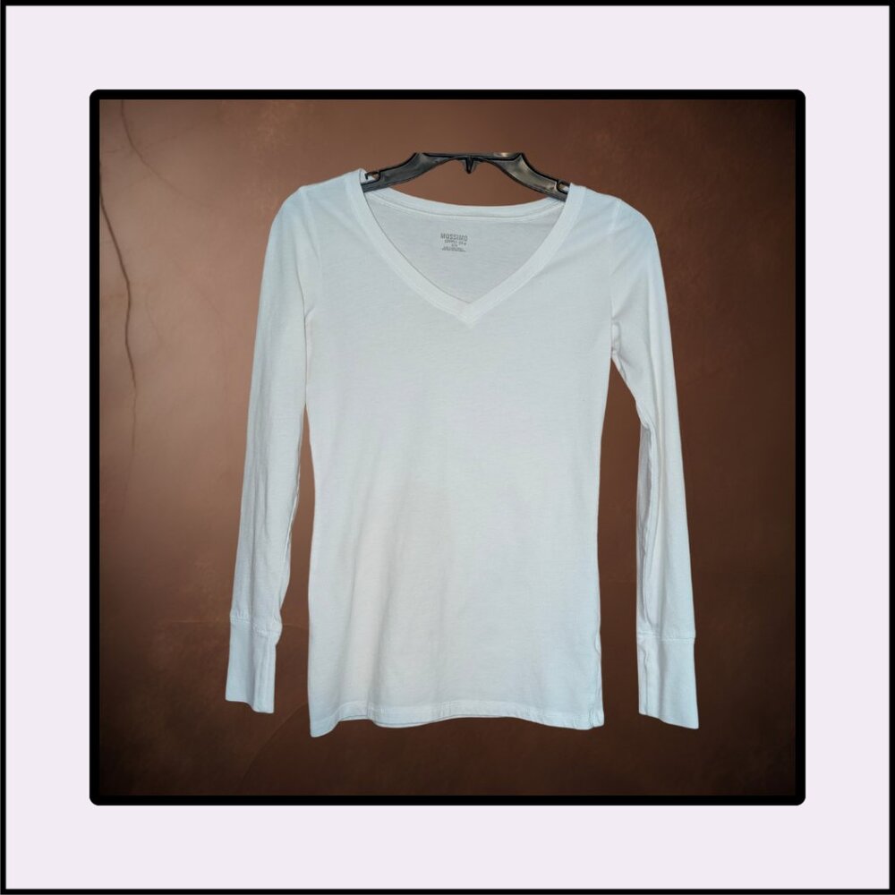 Mossimo Supply Co. White Long Sleeve V‑Neck Tee (S/P)